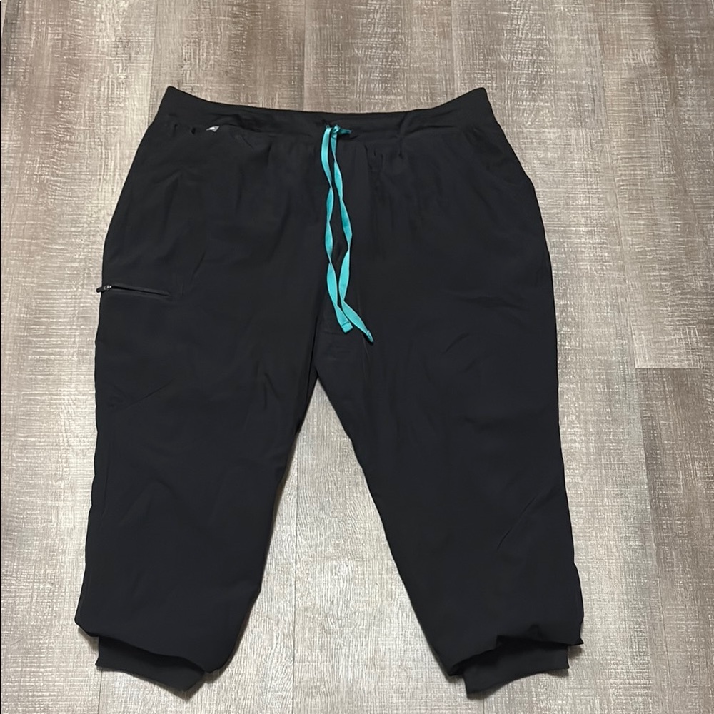 Women’s Black FreeX High Waisted Black Scrub Joggers with Adjustable Waist